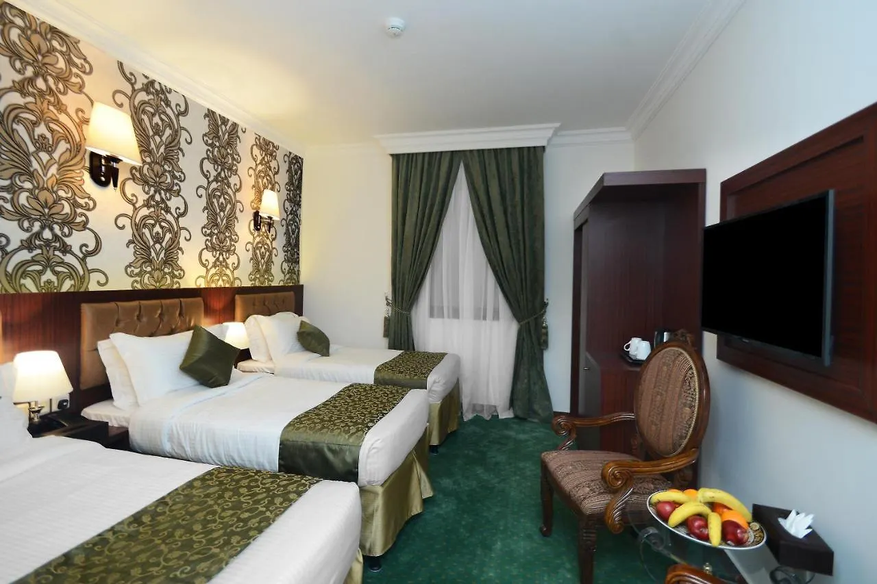 Pinewood Hotel Médine